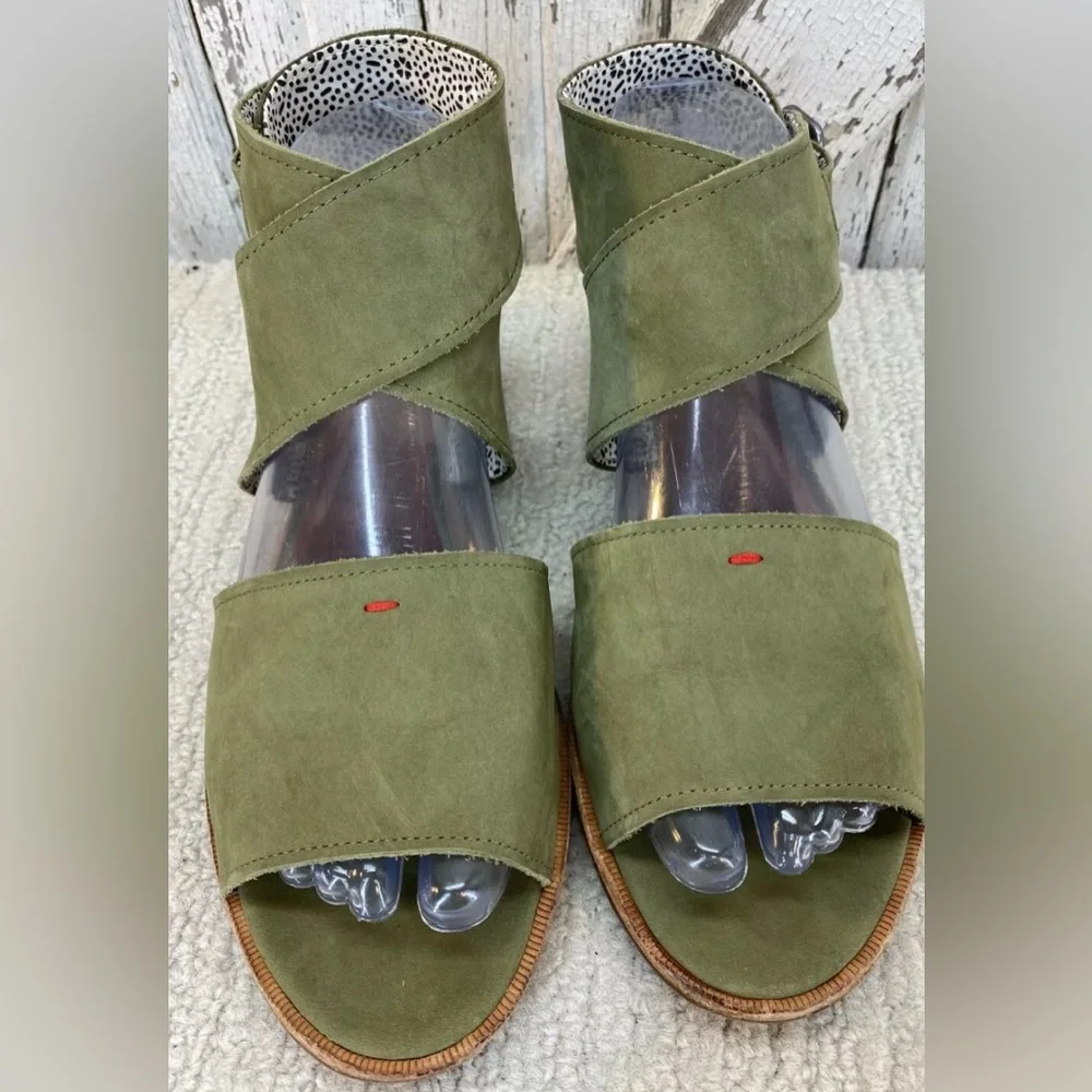 ED Ellen Degeneres Sanja Sandals Ankle Wrap Leather Suede Olive Comfort 7.5 37.5